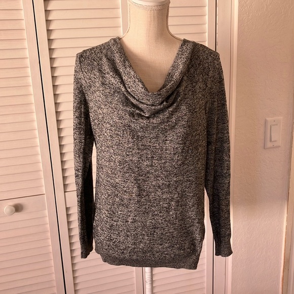 Calvin Klein Sweaters - Calvin Klein women’s heather gray cowl light sweater top size S great condition‎